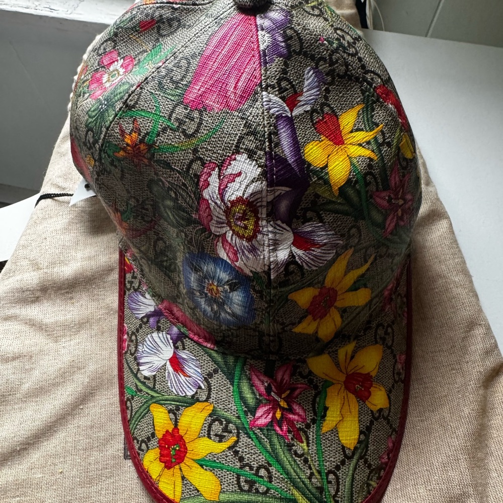 Gucci y Multicolor Floral Cap